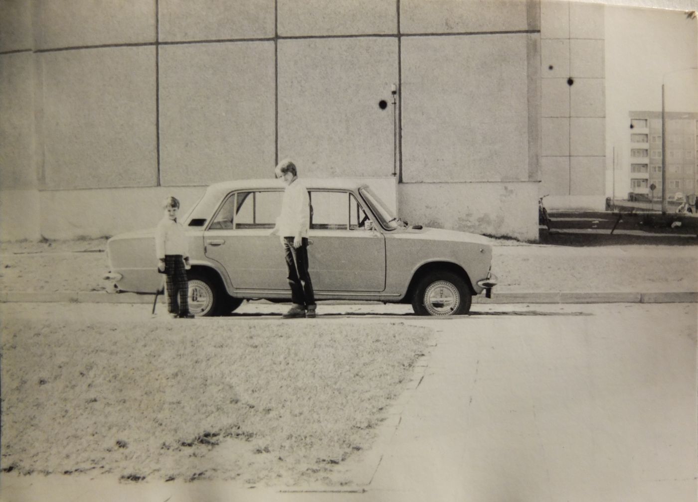 Wir bewohnen unsere Vergangenheit wie man Träume bewohnt.